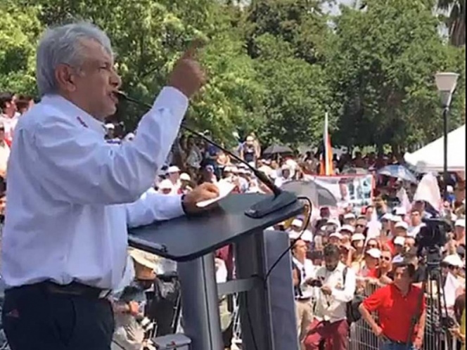  Promete AMLO aumentar salario a soldados, marinos, maestros…