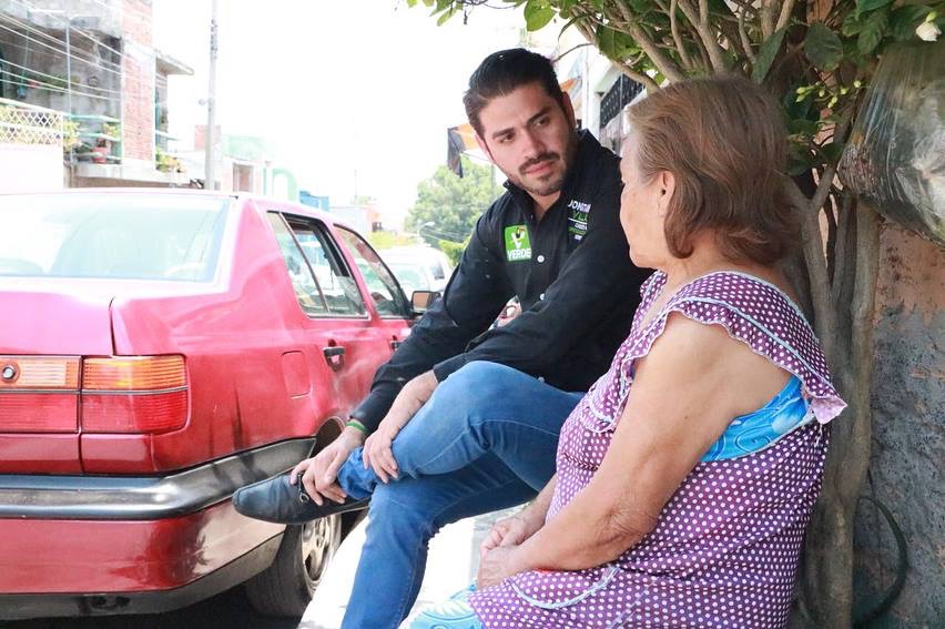  ”Somos candidatos de pie, de calle, no del aire como el resto”: Jonatan Villa