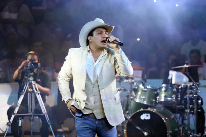  Por primera vez, Julión Álvarez ofrecerá concierto en Ario de Rosales