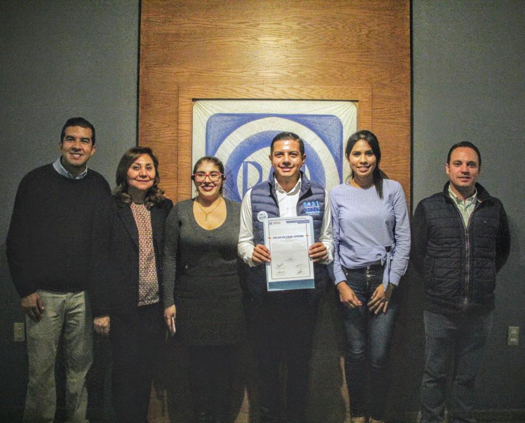  Entregamos constancia de mayoría a Oscar Escobar Ledesma:CEO