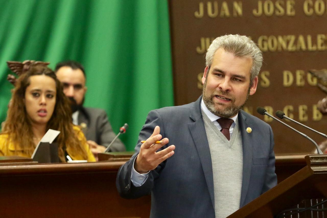  Alfredo Ramírez condena revés de diputados a la UMSNH