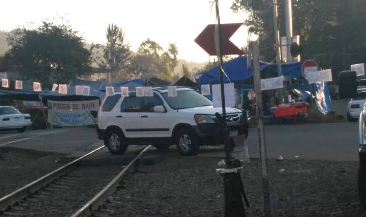  Pérdidas millonarias por trenes varados; Bloqueos deben terminar: AIEMAC