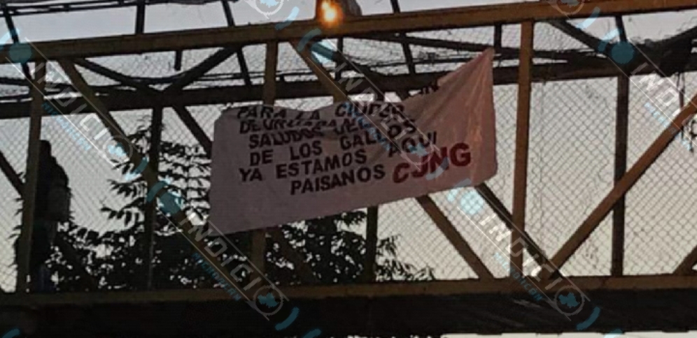  Amanece Uruapan con narcomantas