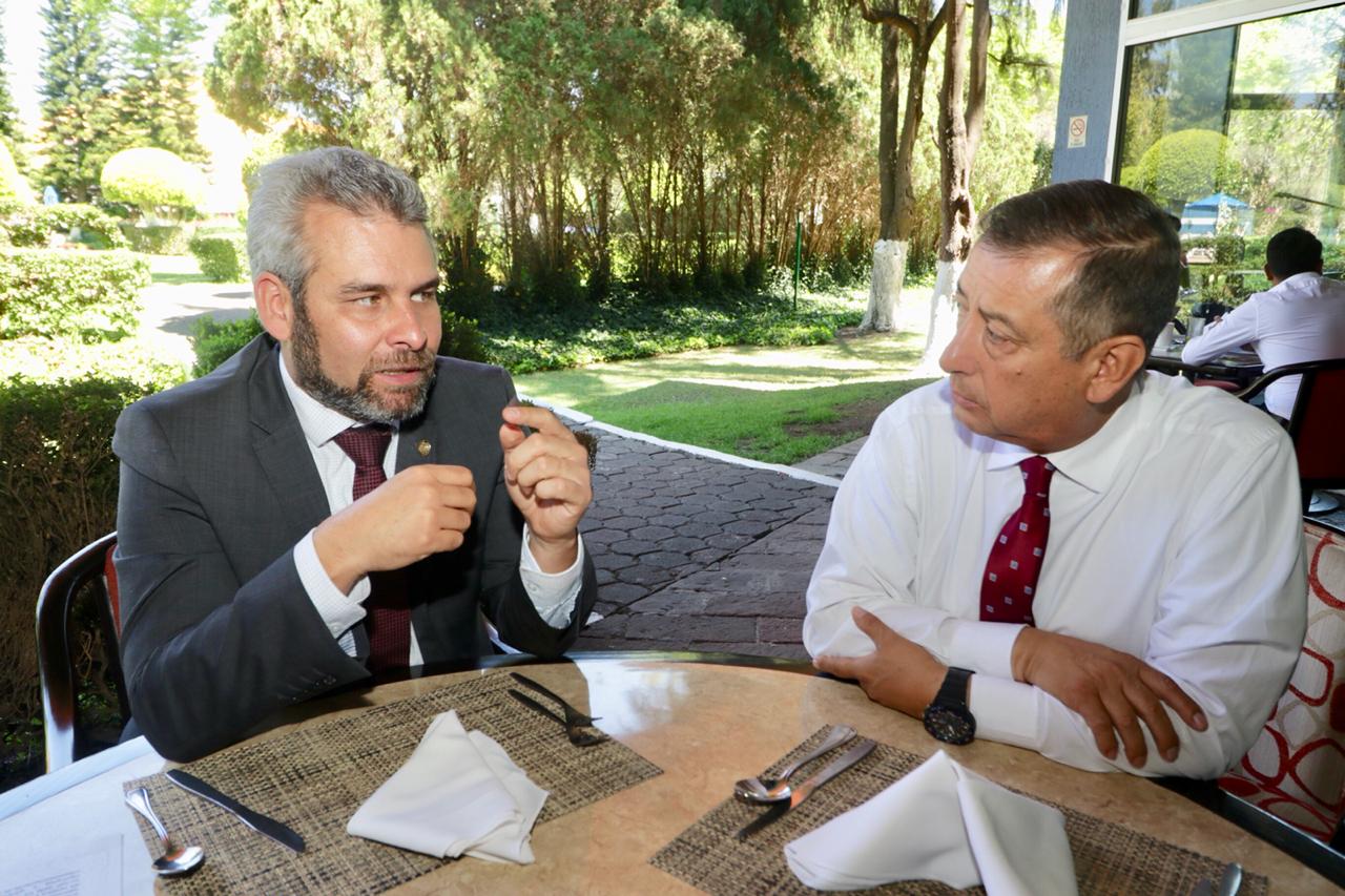  Gobierno de AMLO, listo para federalizar al sector salud de Michoacán: Alfredo Ramírez