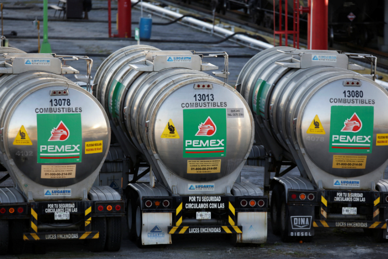  S&P baja perspectiva de Pemex de estable a negativa