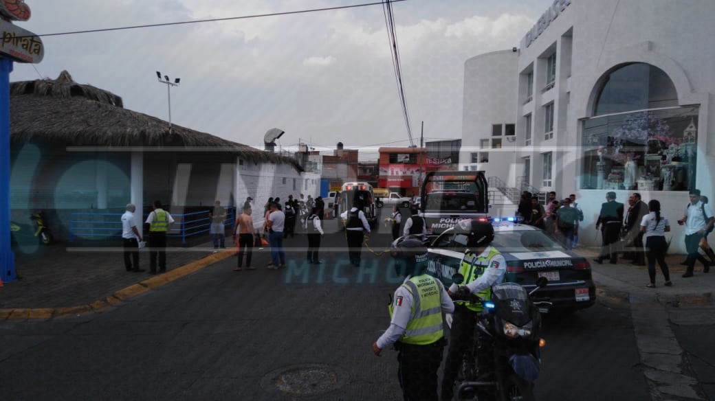 Dos heridos en atentado afuera de Mariscos El Pirata