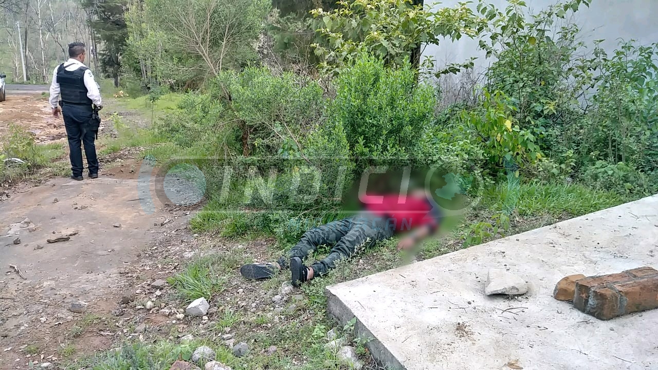  Vecinos localizan un cuerpo sin vida y con signos de violencia, en la Antigua Carretera a Pátzcuaro