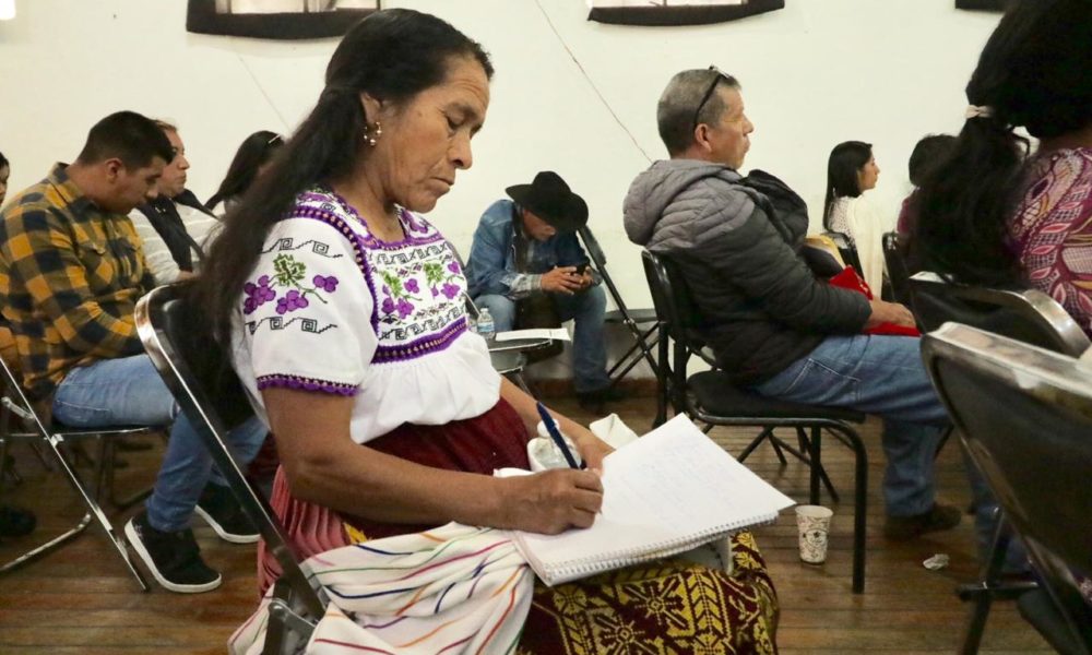  Alfredo Ramírez promueve ley de educación que busca preservar lenguas y cultura indígena