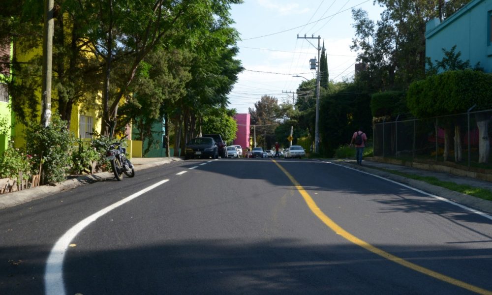  Rehabilitan calle de la Colina