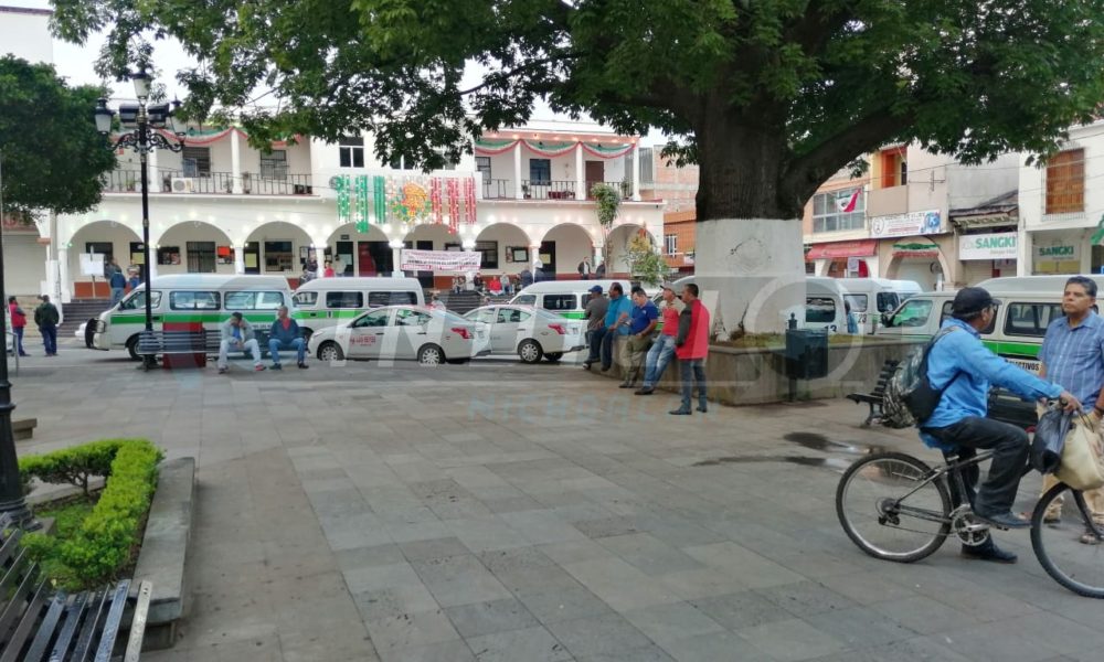 Transportistas se manifiestan en Los Reyes