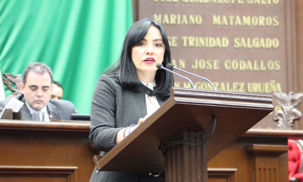  La pacificación de México se puede lograr desde las escuelas: Adriana Hernández