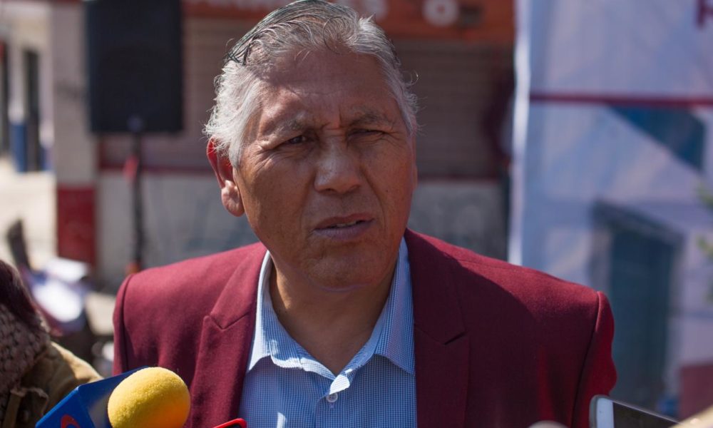  Ayuntamiento abierto a propuestas que no dañen banquetas en Acueducto