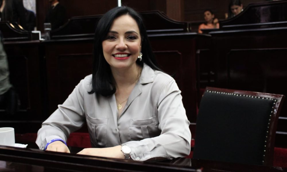  Impulsará Adriana Hernández reformas en beneficio de las personas con discapacidad