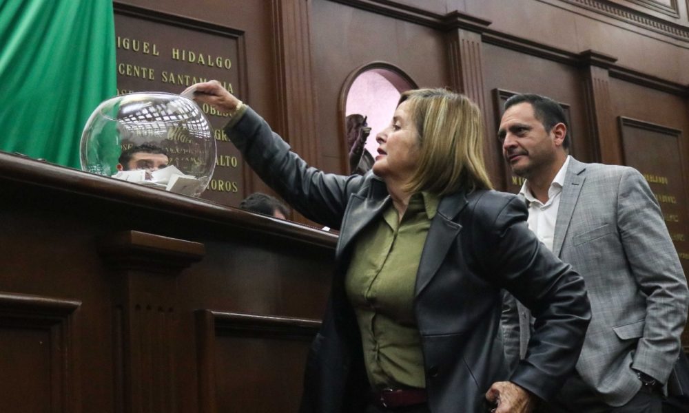  Luego de urna “embarazada”, diputados se pronuncian a favor del voto electrónico