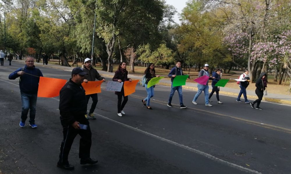  Trabajadores de UTM se manifiestan en finanzas