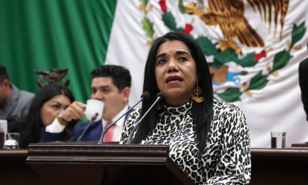  Wilma Zavala presenta reforma a la Ley Orgánica del Congreso