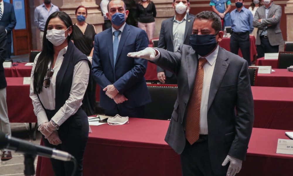  Ángel Custodio Virrueta García, llega como diputado local