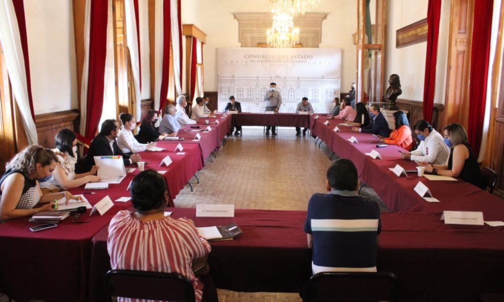  Legisladores se reúnen para establecer estrategias ante el COVID-19
