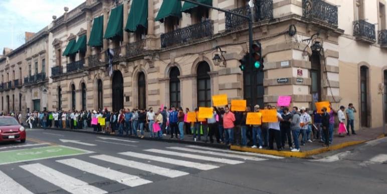  Con manifestación, exige SUEUM a diputados su intervención para pago de prestaciones