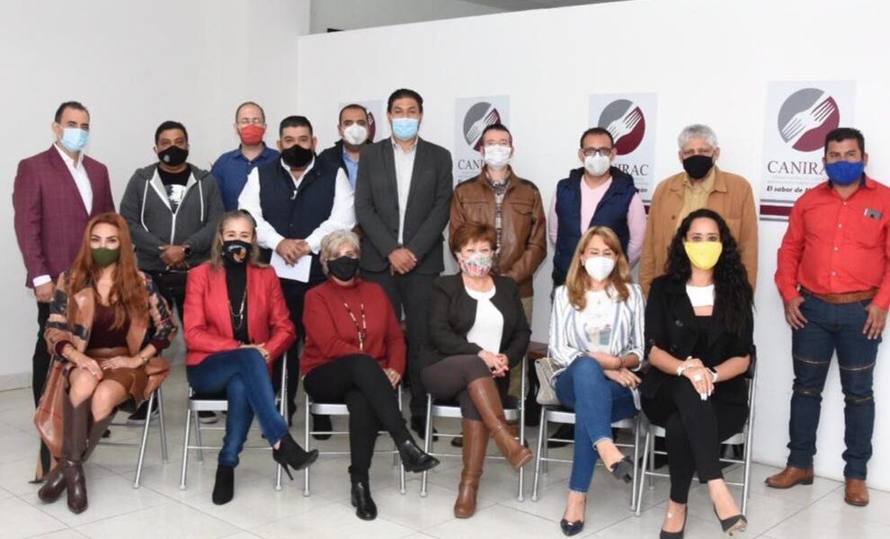  Se reúnen representantes del PT con restauranteros de la CANIRAC