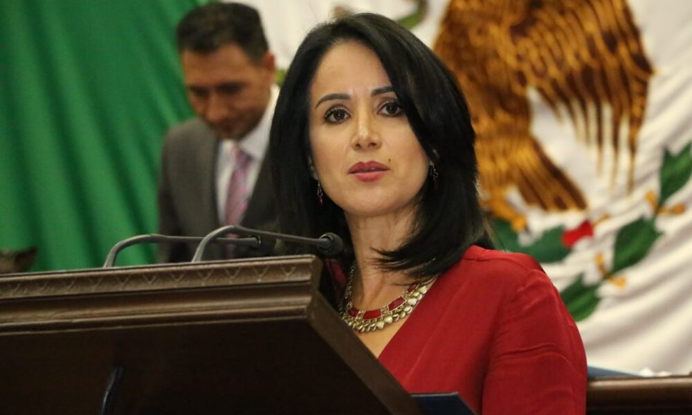 Lucila Mtz Manríquez