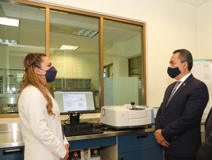  Fiscalía moderniza laboratorio de química con 14 mdp: Adrián López Solís.