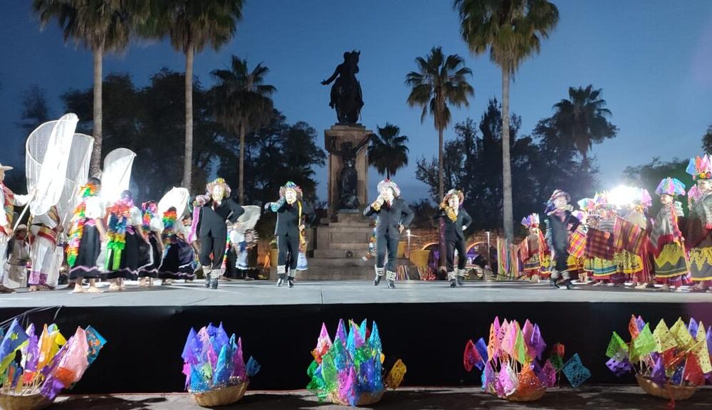  SeCultura activó la Plaza Jardín Morelos con la función “Michoacán cultura y tradición”