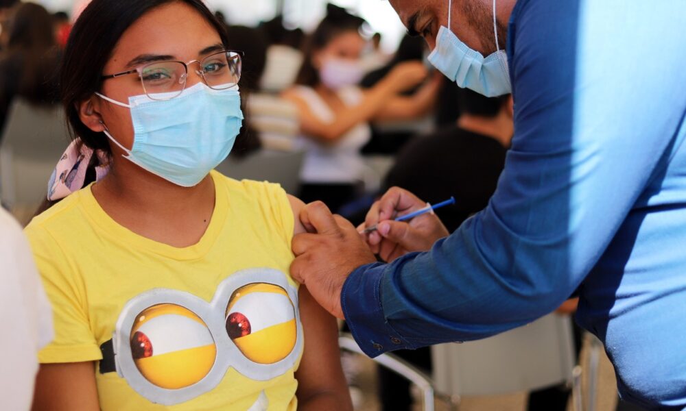 Listos, 8 módulos de vacunación anti Covid-19 para menores de 14 y 15 años en Michoacán