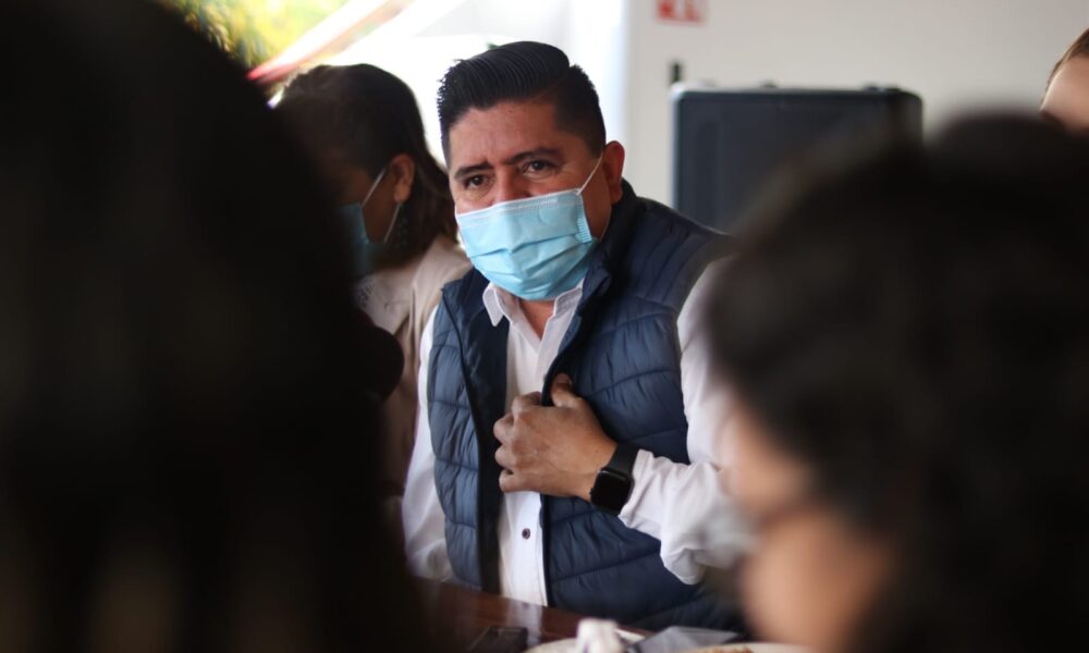  Michoacanos desplazados reciben programas sociales: Delegado Bienestar