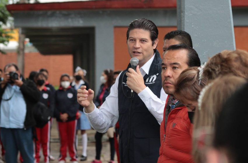  Llama Alfonso Martínez a jóvenes a disfrutar con plenitud esa etapa de su vida