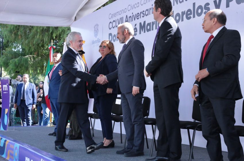  Deposita Gobernador ofrenda en monumento de Don José María Morelos y Pavón
