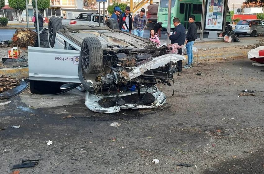  Se registra choque volcadura de vehículo al norte de Morelia; hay 1 herido