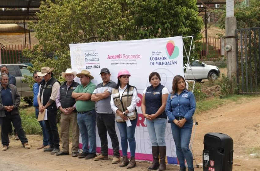  Arranca Ayuntamiento de Salvador Escalante obras de infraestructura en calles céntricas de Santa Clara del Cobre