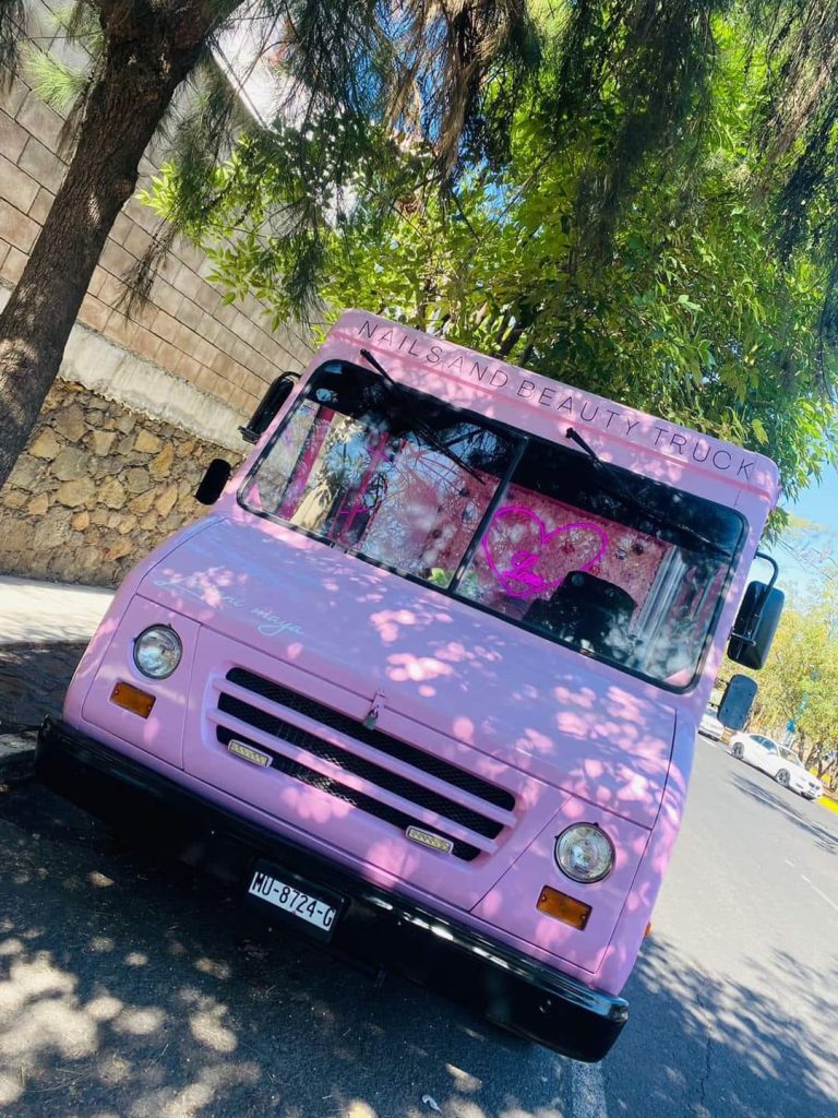 Más Que Una Corona… ¿Camión de uñas? ¡Ya está en Morelia 1 1c2d60e1 c0d5 4897 98bc aef2ab07db80