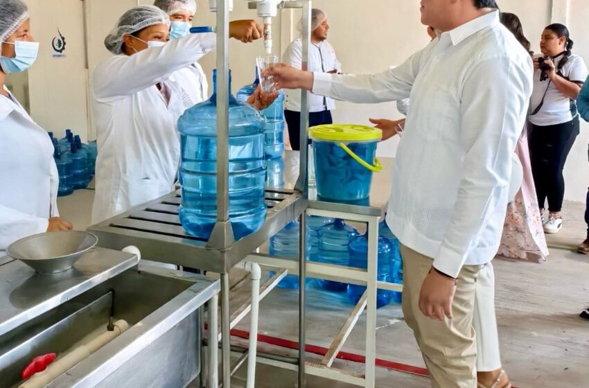 Estudiantes del Tec de Huetamo diseñan y reconstruyen purificadora de agua