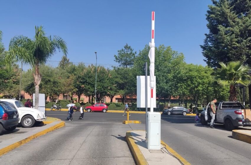 Dos estacionamientos con permisos temporal de estacionamiento por FMO