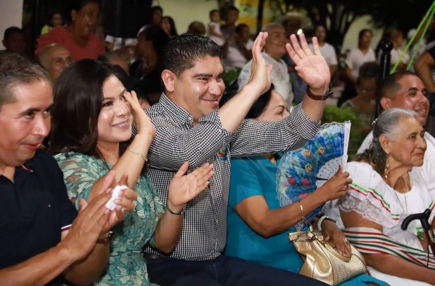  Celebra Pablo Varona sabiduría y experiencia en el Día de los Abuelos