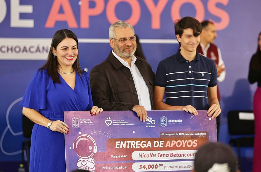 Entrega Bedolla apoyos a familias cuidadoras de niñas y niños con cáncer; suman 587 beneficiadas