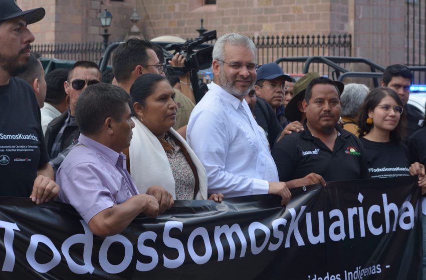  Gobernador, entrega equipamiento a comunidades Indígenas de Michoacán