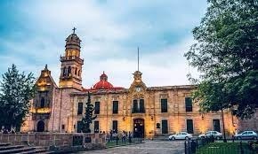 Asedio y secuestro de la Facultad de Derecho de la UMSNH
