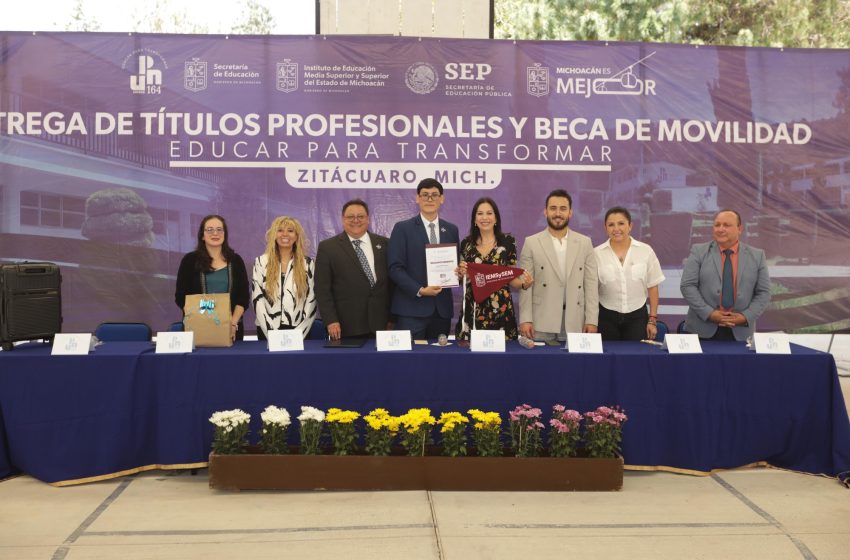  Impulso a futuros docentes con entrega de títulos y beca de movilidad: Iemsysem