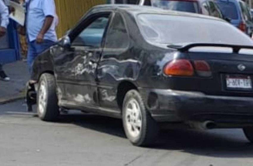 Auto particular y patrulla de Policía Auxiliar chocan en la Av. Sur de Morelia; hay un niño lastimado