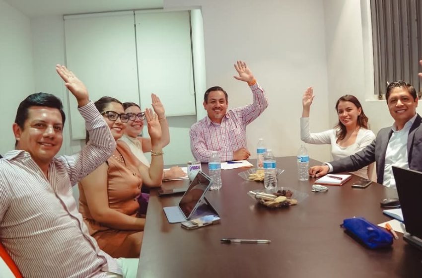 Víctor Manríquez González reconoce el papel fundamental de las madres en México y Michoacán