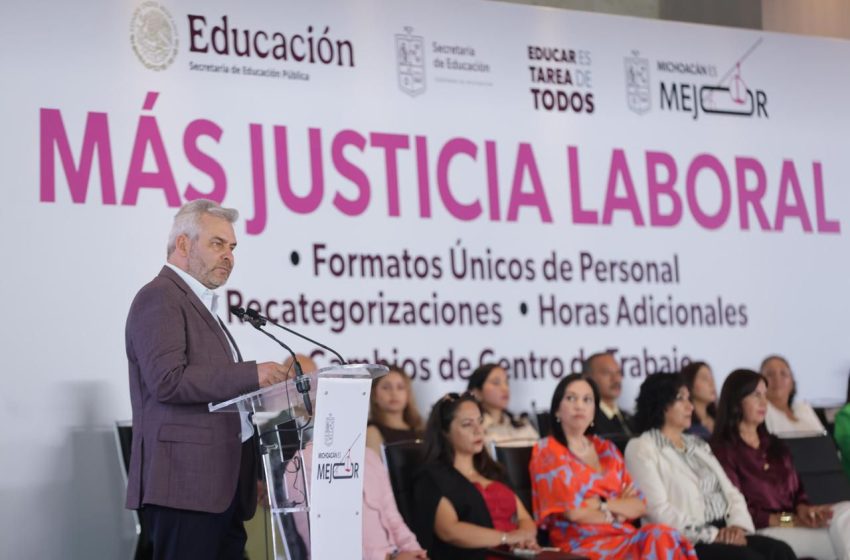 En gobierno de Bedolla, maestras y maestros en primer lugar de atención