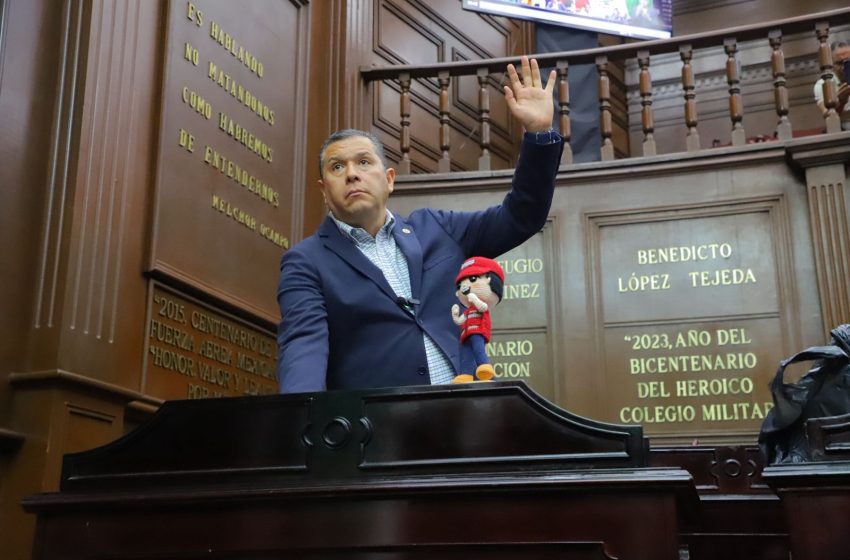  Barragán presenta iniciativa para garantizar seguros de vida dignos a policías de Michoacán