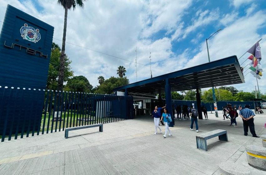 Afiliados al SPUM reciben pago de prestaciones derivadas de la cláusula 73 del CCT