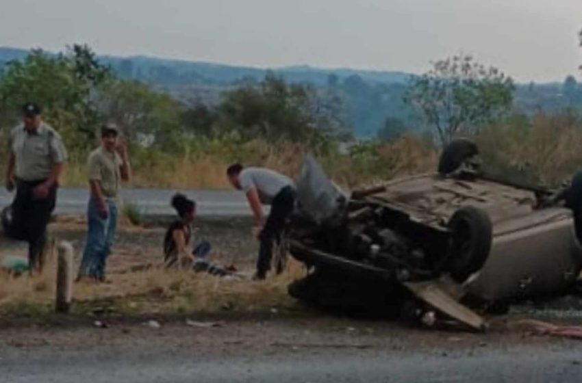 Se registra volcadura automovilística en la Morelia-Pátzcuaro