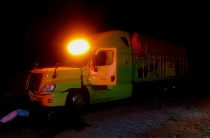 En su cumpleaños, joven motociclista muere embestido por camión de carga