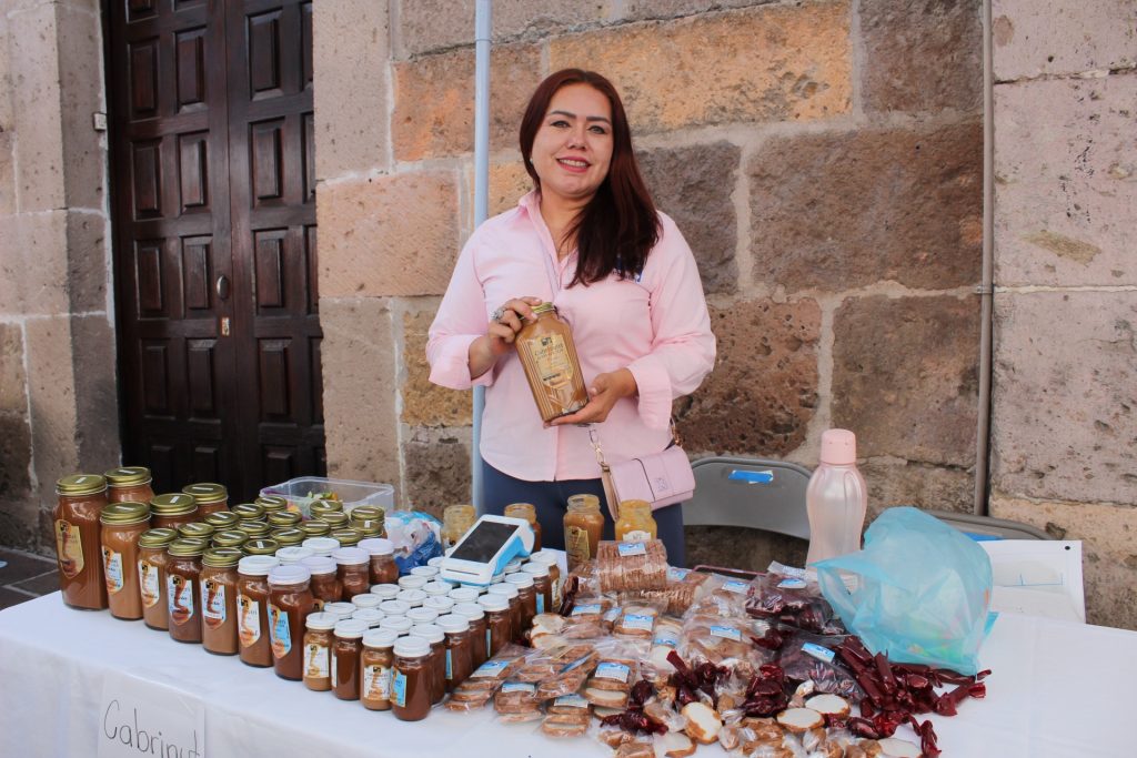 Gran éxito del Bazar 'Todas Brillamos' y Exposición Artística 'Sor Juana Inés', impulsadas por Semmujeris 14 img 8415 1