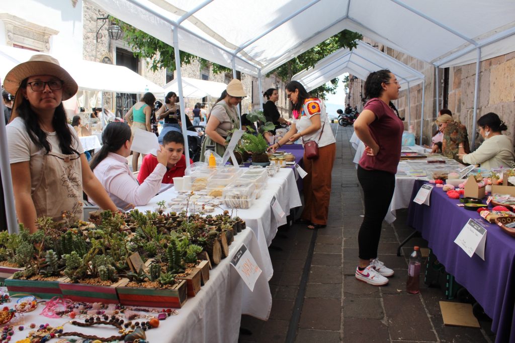 Gran éxito del Bazar 'Todas Brillamos' y Exposición Artística 'Sor Juana Inés', impulsadas por Semmujeris 11 img 8433 1